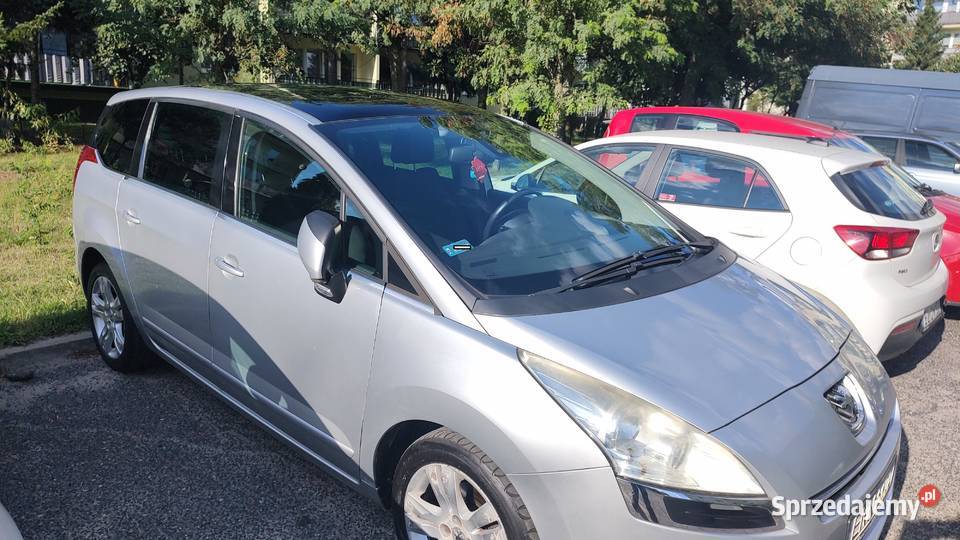 Peugeot 5008 srebny ładny rocznik 2009 komputer pokładowy