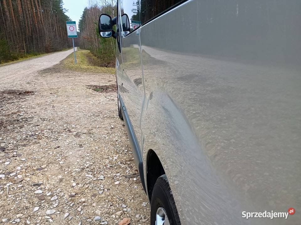 Vivaro 20 CDTI 9Cio Osobowy Klima Skrzydełka Hak VAT marża Mielec