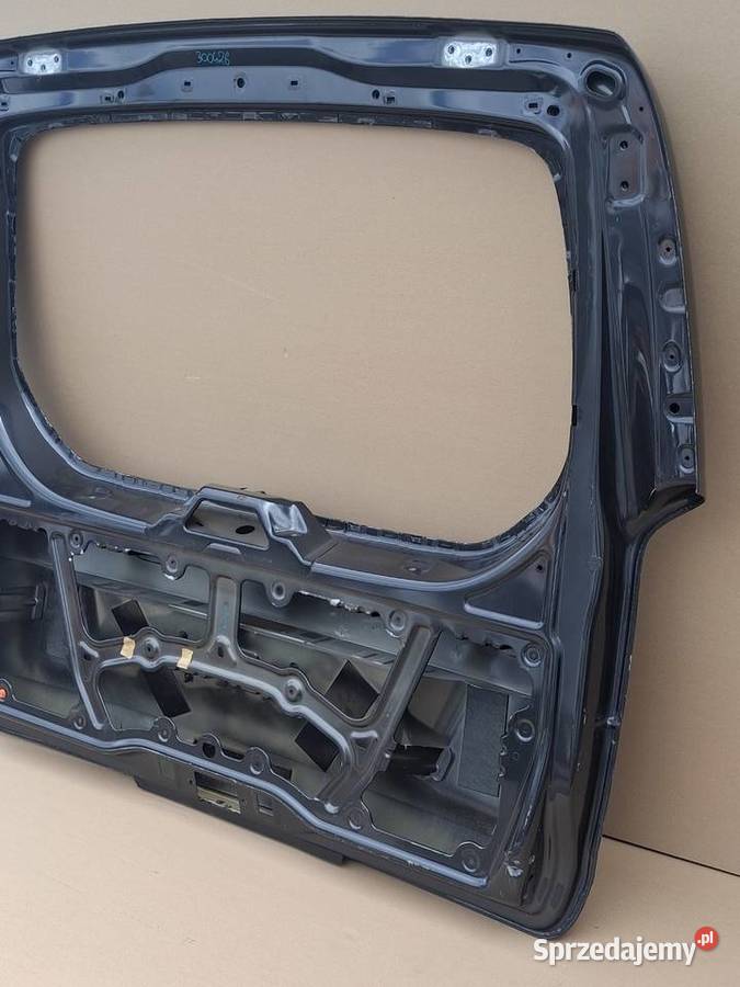 MERCEDES VITO W447 VKLASA MARCO POLO KLAPA osobowe Bieleń
