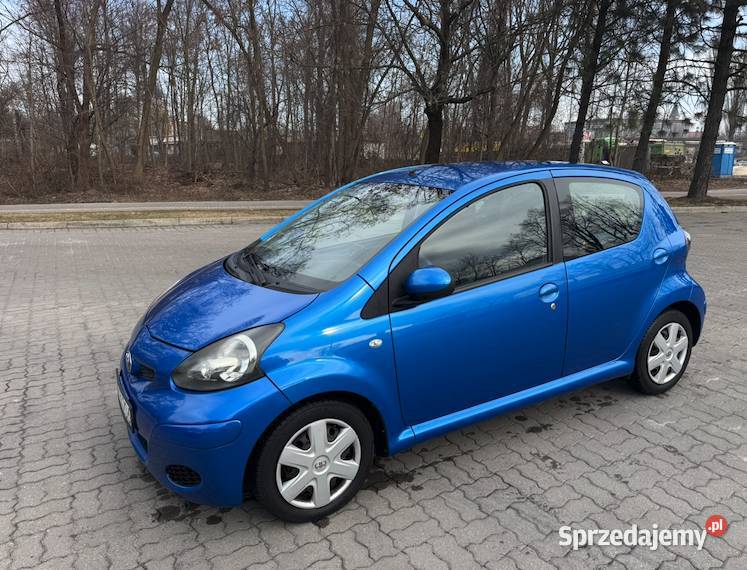 Toyota Aygo I 10 2011 niski przebieg klima