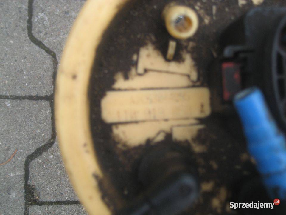 vw touran 0309r 19 tdi 105 pompa pompka paliwa Rakoniewice sprzedam