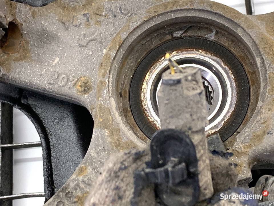 ZWROTNICA PRAWY PRZÓD OPEL CORSA E 14 90 Zwrotnice podkarpackie