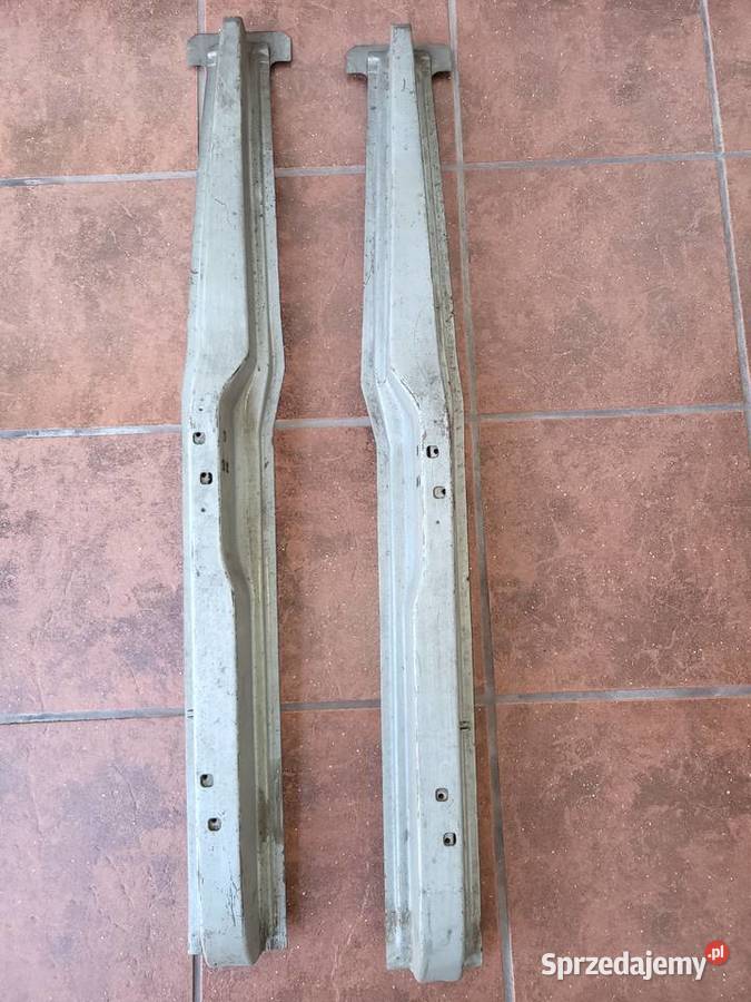 Wartburg 353 13 Nowe słupki B prawy i lewy Piaseczno sprzedam