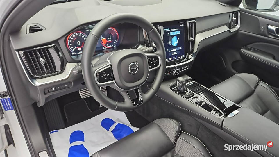 Volvo V60 T8 AWD PlugIn Hybrid RDesign Z światła LED mazowieckie Warszawa
