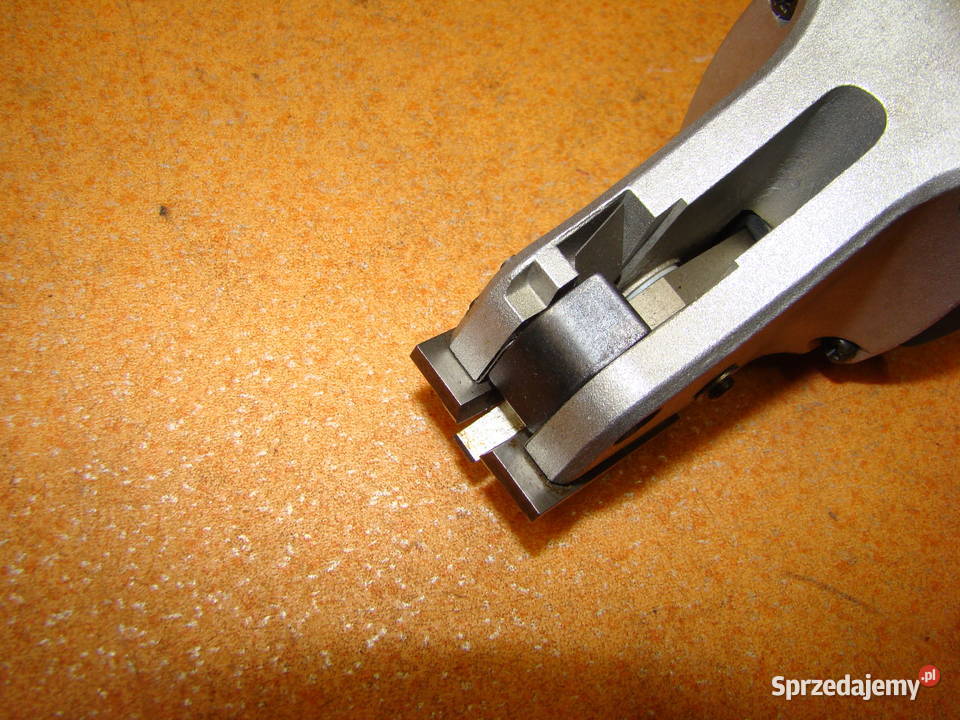 Nożyce do blachy płaskiej MAKITA JS 1670 Ref JS śląskie Bielsko-Biała