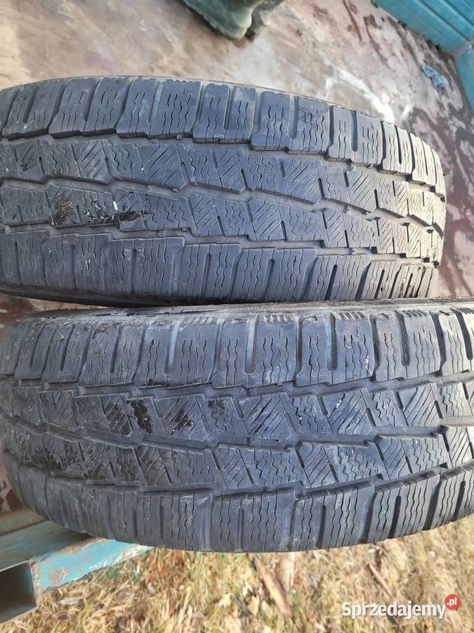 Opony zimowe 21560R17C dwie sztuki Sztumska Wieś