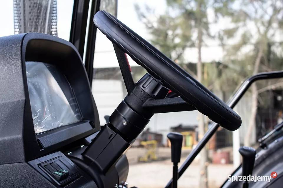 Refundacja 50 Maxus tractor ciągnik 115 4x4