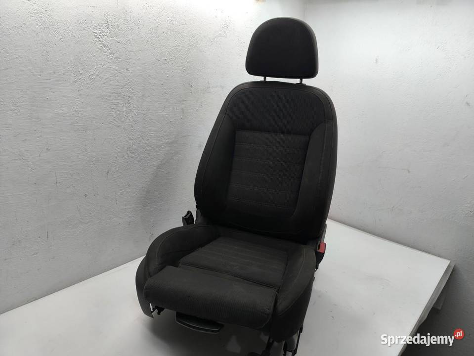 FOTEL PASAŻERA PRAWY PRZÓD OPEL INSIGNIA A KOMBI wielkopolskie