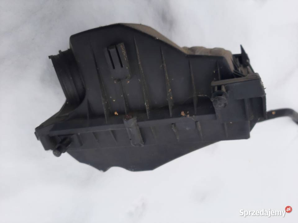 Opel Meriva Combo C 17 obudowa filtra powietrza