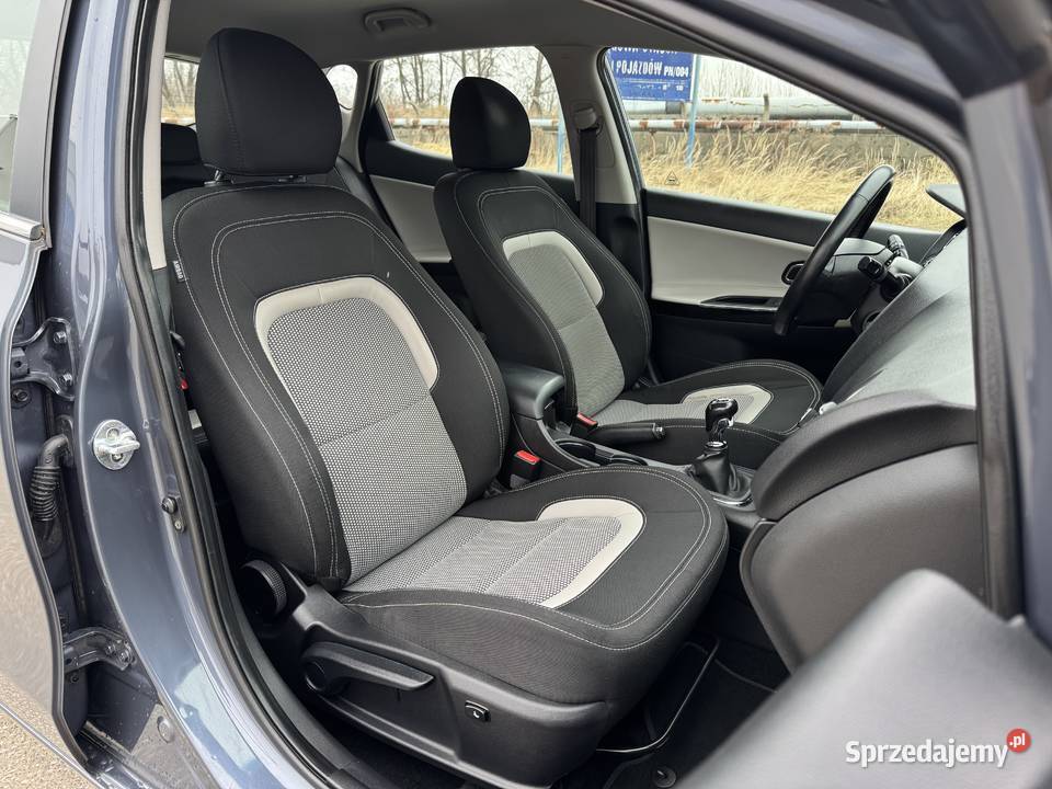 Kia Ceed 16 BENZYNA Klimatronik Nawigacja Kamera centralny zamek sprzedam