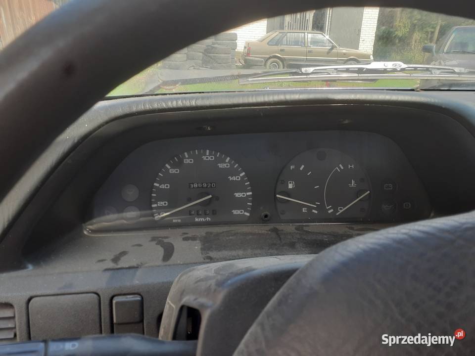 1990 Mazda 323 BG sedan 17D Motoryzacja Puchaczów