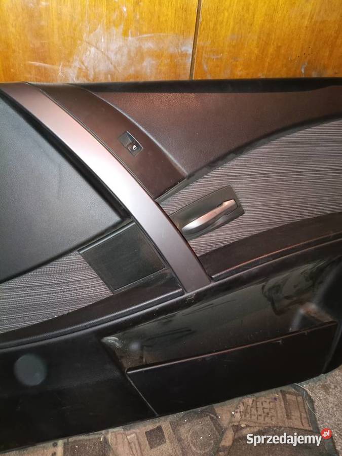 Tapicerka drzwi BMW e61 osobowe