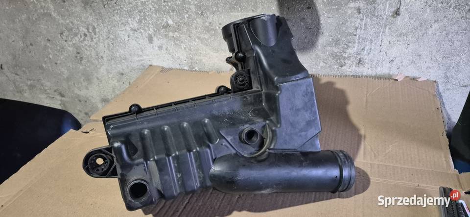 Puszka filtra powietrza 20 TDI Rok produkcji 2003 Słupsk