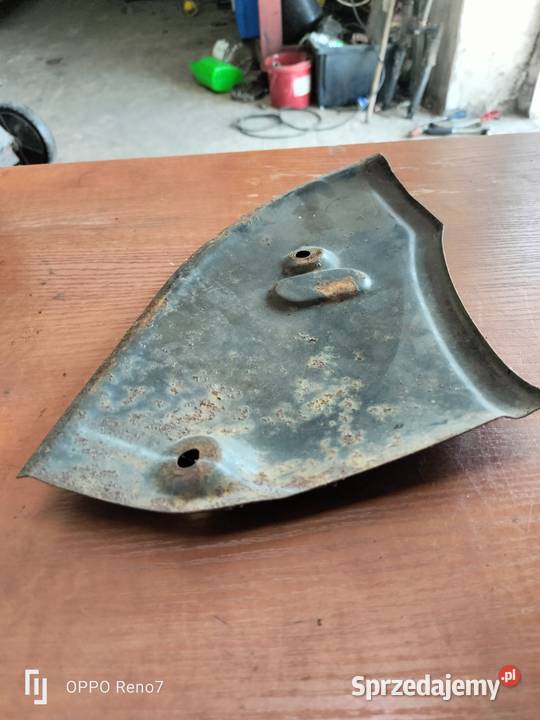 Boczek metalowy osłona gaźnika komar Łubno