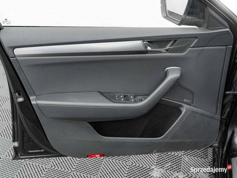 koda Superb 20 TDI Style DSG Podgrzf Kcof centralny zamek Pępowo