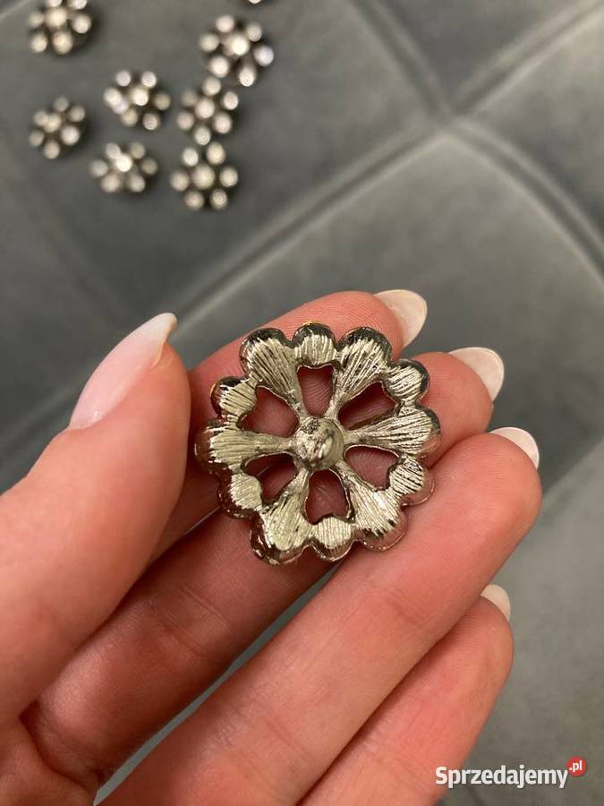 Nowe duże kryształowe guziki Swarovski kwiaty Ozdoby Nisko
