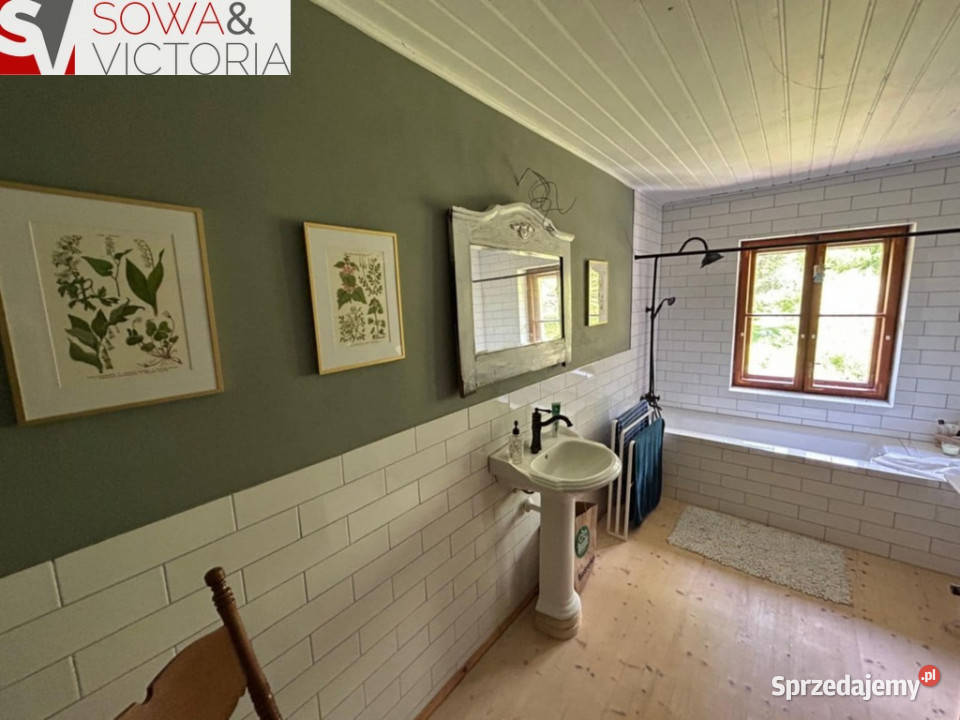 Dom w stylu hiszpańskim w Górach Sowich garaż Sierpnica