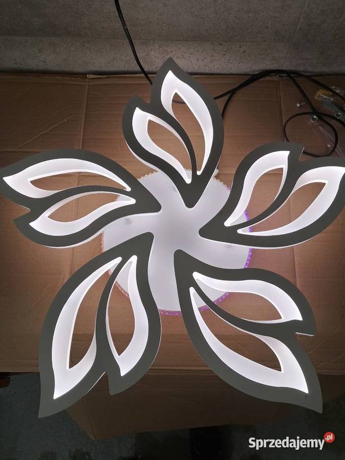 nowa lampa sufitowa LED sterowanie pilotem Sandomierz sprzedam
