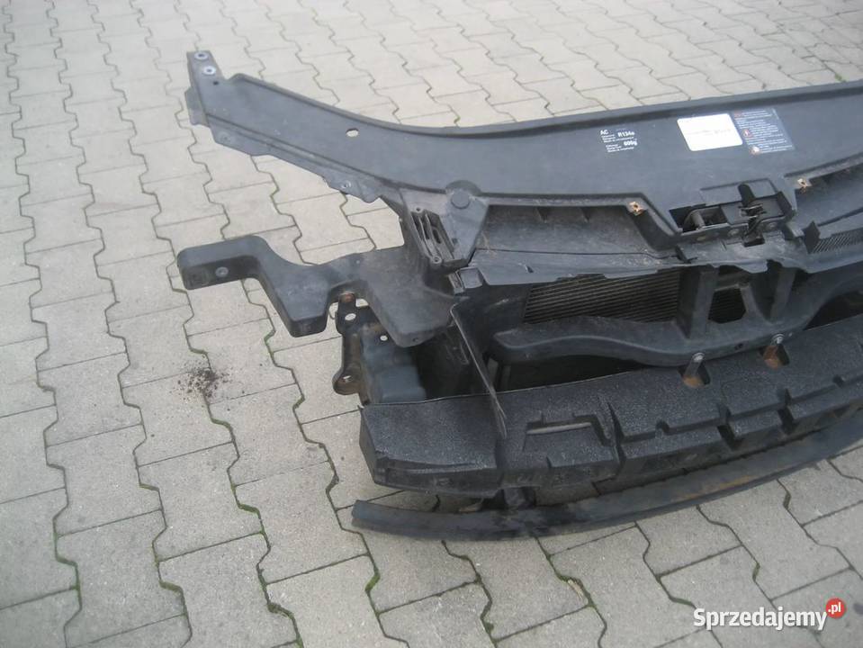 vw passat b6 0510r 20 tdi 140 pas przedni