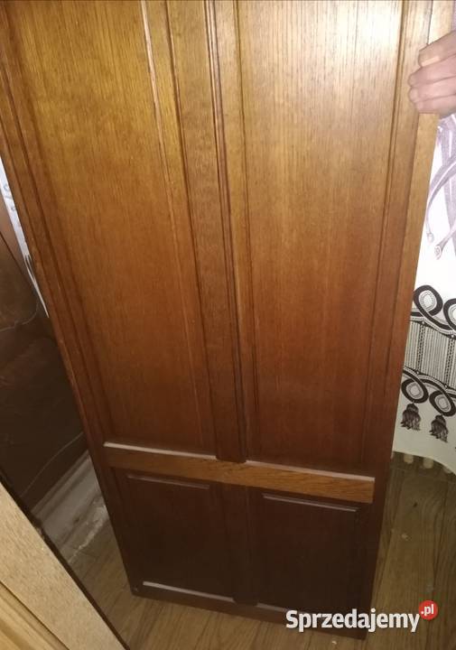 Sprzedam piękną 4 drzwiową dębową solidną szafę Stargard sprzedam