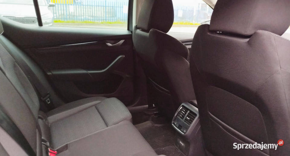 Skoda Octavia nowa 15 eTSI DSG serwisowany w ASO Dąbrowa Górnicza