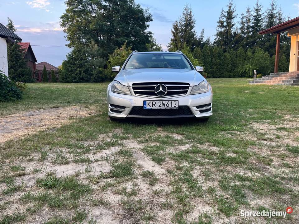 Mercedes C300 4Matic AMG wyposażenie Avantgarde Huta Komorowska sprzedam