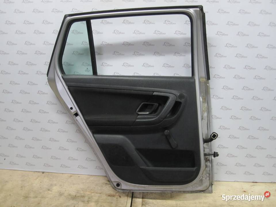 SKODA FABIA II LIFT 11r drzwi lewe tył osobowe
