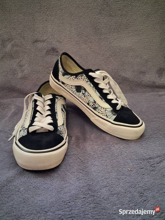Buty damskie marki Vans Mielec