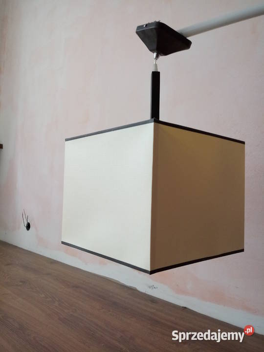 Lampa sufitowa z abażurem sprzedam