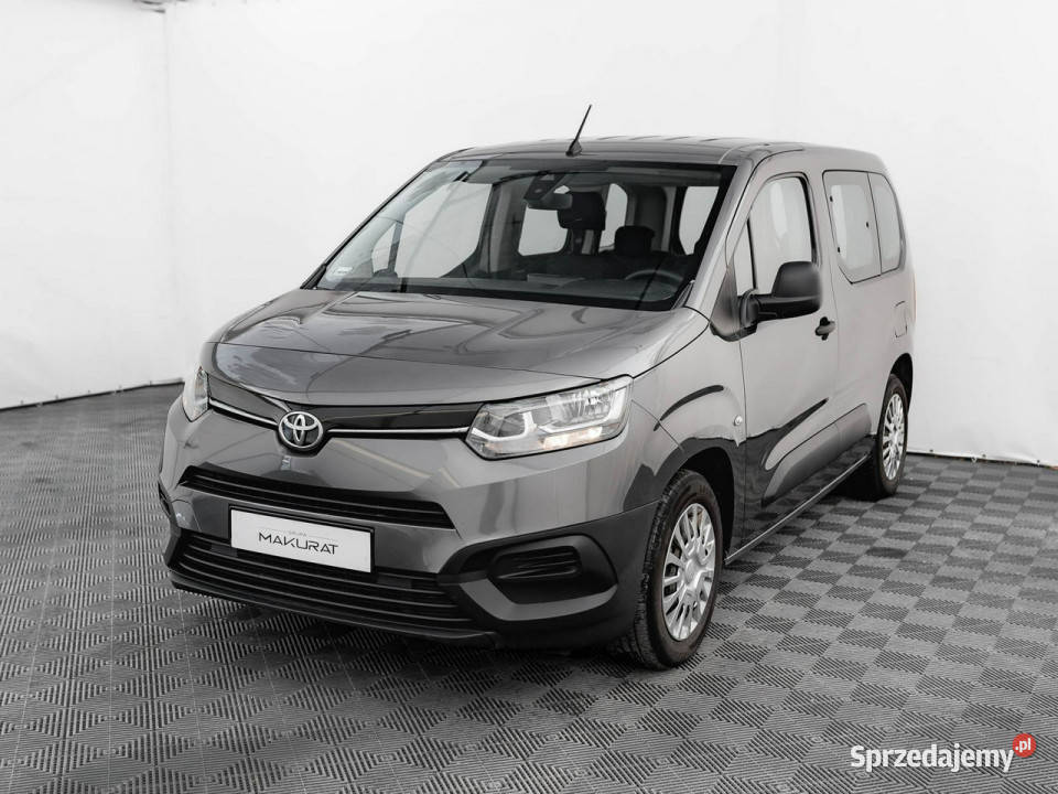 Toyota Proace City Verso DW3LE6615 D4D Combi światła przeciwmgielne Pępowo