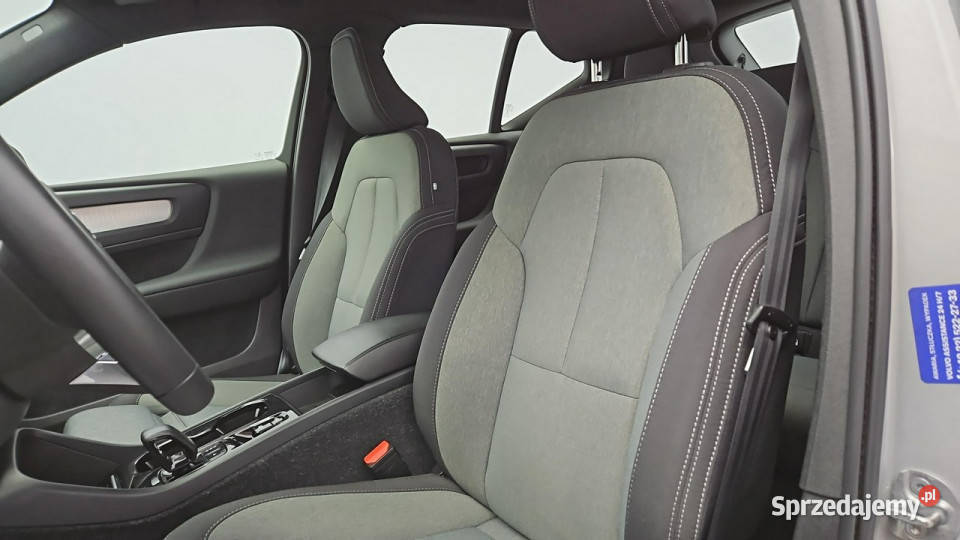 Volvo XC 40 Hybrid Plus Dark aut Z Polskiego serwisowany w ASO