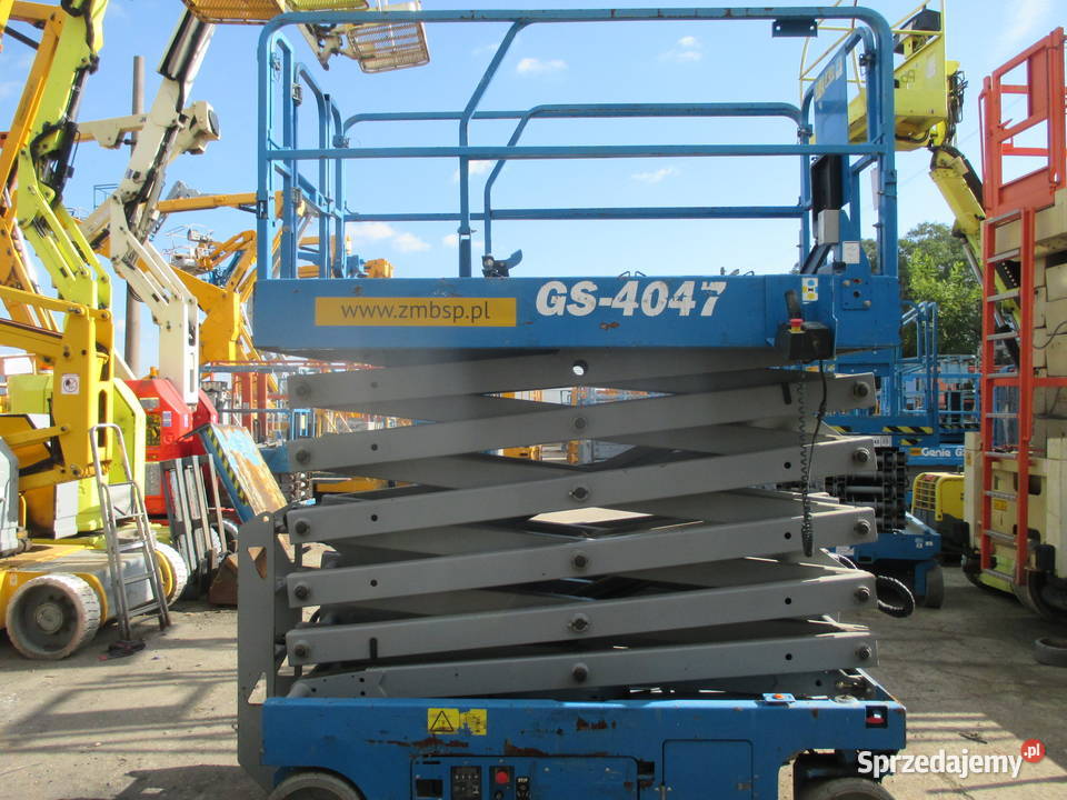 Podnośnik nożycowy zwyżka 14 m Genie GS4047