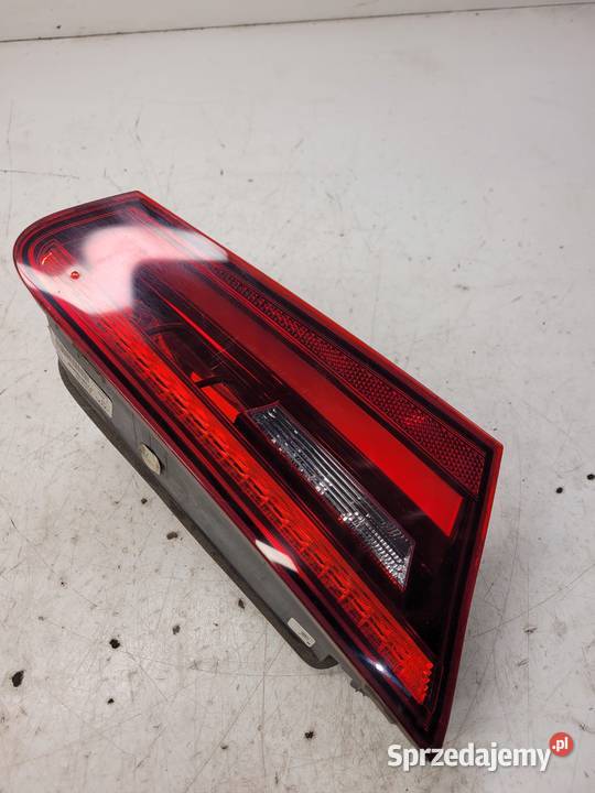 LAMPA LEWY TYŁ W KLAPĘ AUDI A3 8V 3D 8V3945093B Przystajń