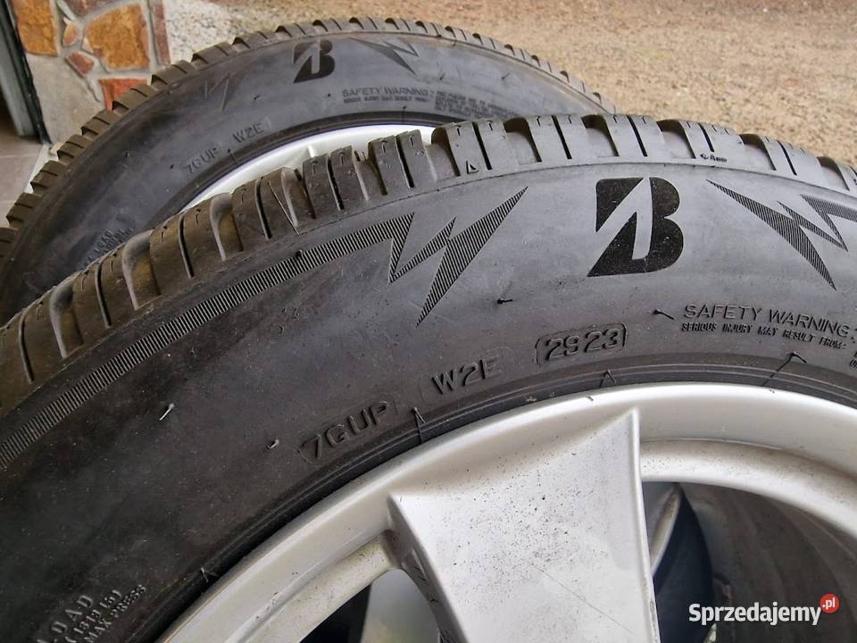 Felgi aluminiowe do BMW z oponami 22555 R17