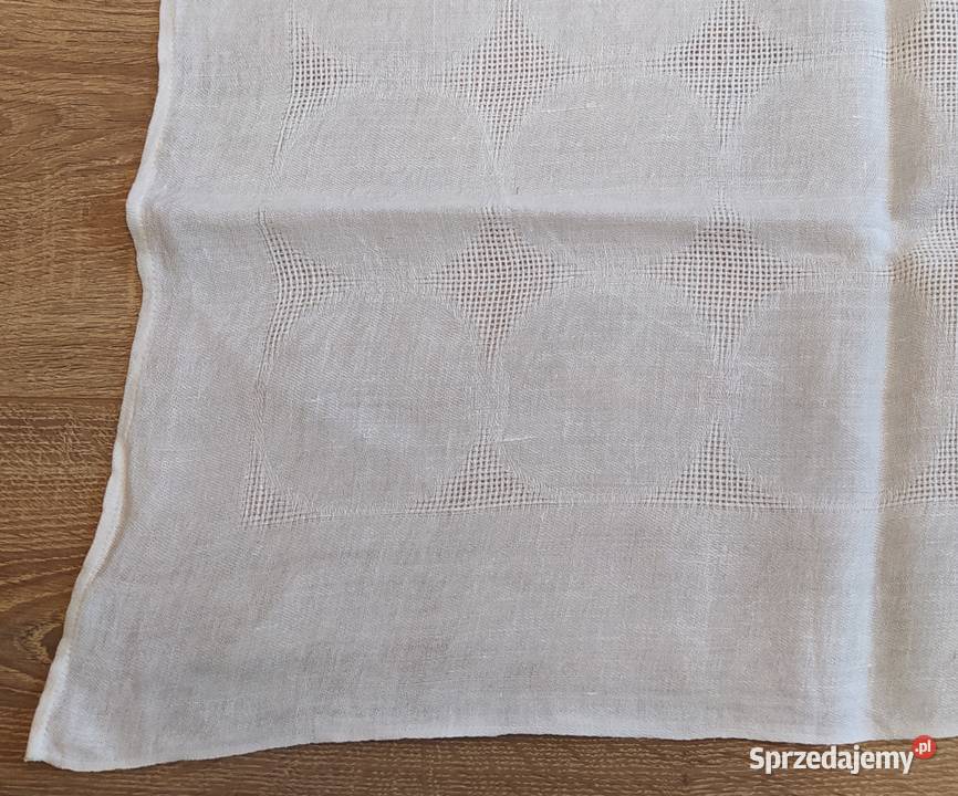 Obrus biały 1255 x 875 Hajnówka