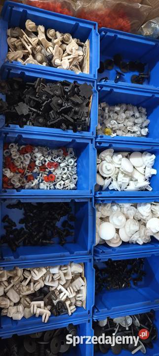 Spinki listwy ozdobne fiat 125p spinki do Chrzanów