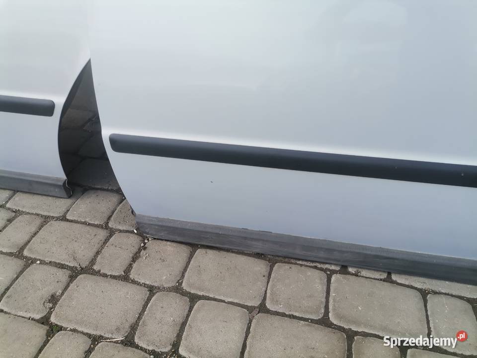 VW PASSAT B5 SEDAN DRZWI LAWY PRZEDNIE LB7Z Rok produkcji 1999 małopolskie Nowy Sącz