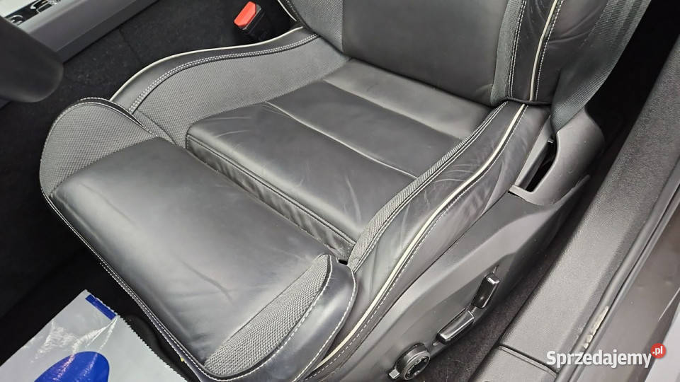 Volvo V60 B4 D Plus Dark aut Z Polskiego Salonu asystent pasa ruchu Warszawa sprzedam