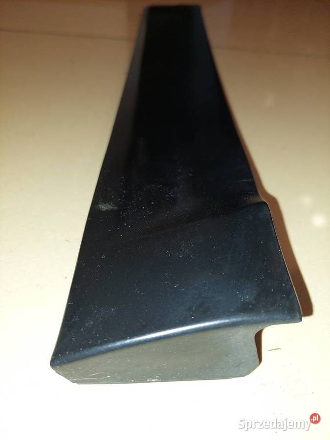 Listwy dolne kpl Audi 80 Cabrio 1997r Proszowice