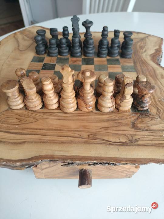 Szachy z drewna oliwnego Kamień Pomorski
