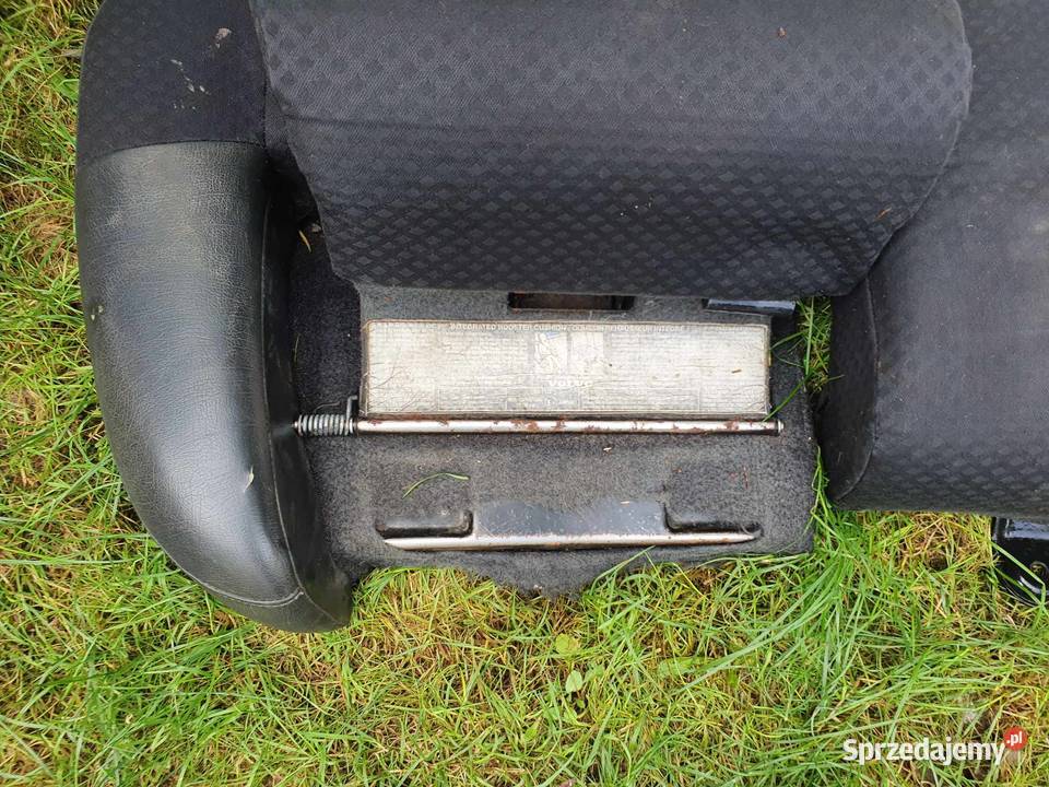 Kanapa tylna z zabudowanymi fotelikami Volvo s40