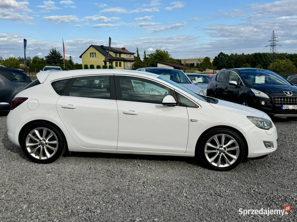 Opel Astra 14T 140 Super Stan Opłacona 174 J Samochody osobowe Zwoleń sprzedam