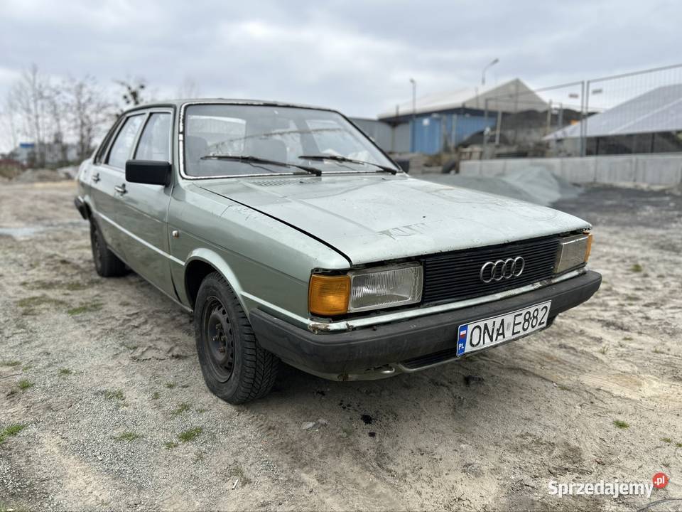 Audi 80B2 wąska lampa 83 nieuszkodzony