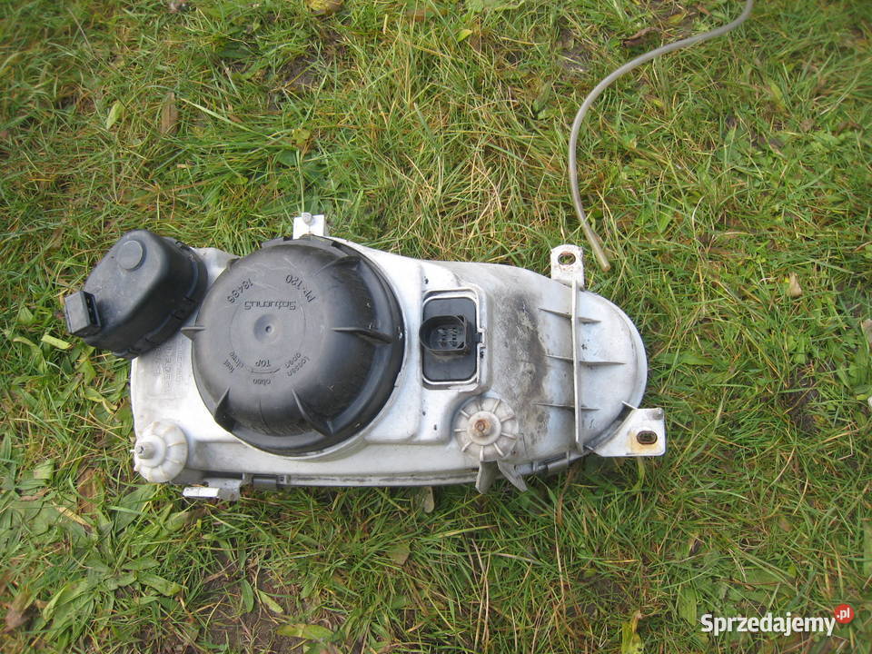 Lampa przednia lewa reflektor prawy Volkswagen Kraków sprzedam