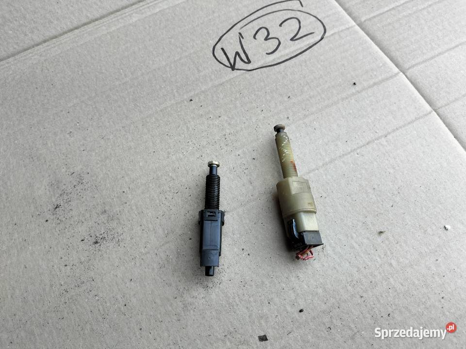 AUDI A4B5 A4 B5 CZUJNIK STOPU PEDAŁU SPRZĘGŁA Kamień-Kolonia