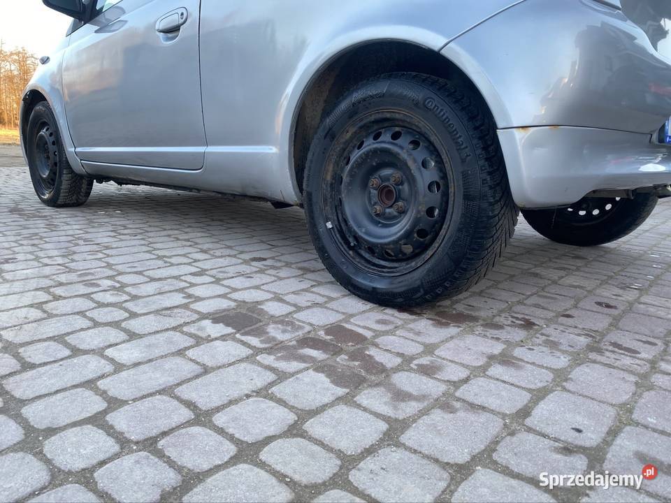 Toyota Yaris 13 benzyna