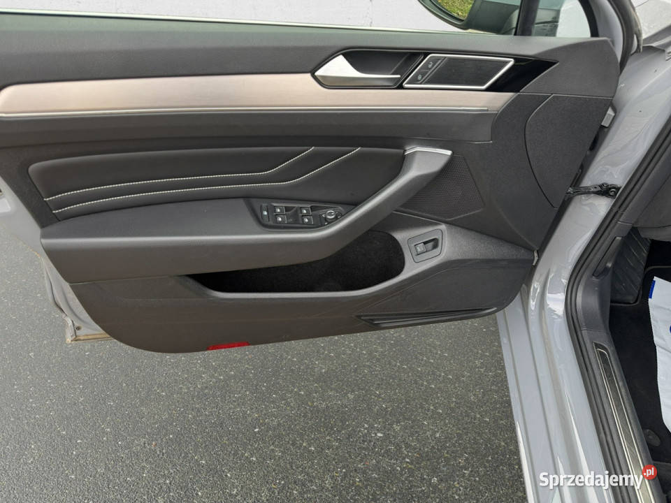Volkswagen Passat 20 TDI EVO Elegance Z Warszawa