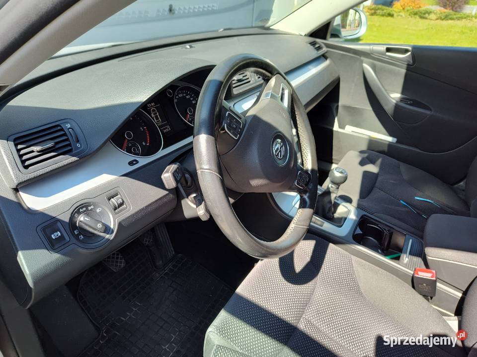 SPRZEDAM VOLKSWAGEN PASSAT B6 2cm3 Tuchom