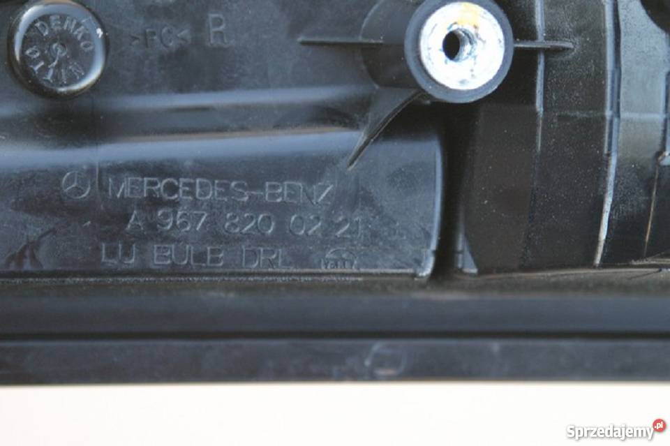 MERCEDES ATEGO III 3 KIERUNKOWSKAZ PRAWY PRZÓD Bieleń