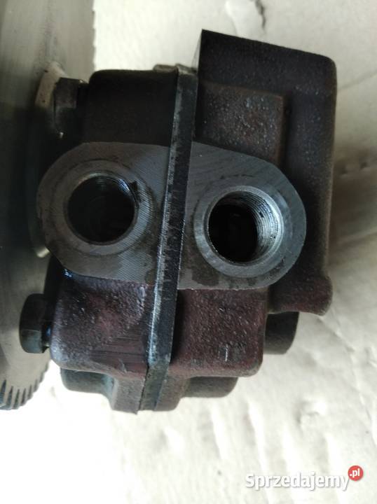 Ursus C 328 pompa oleju silnika używana sprzedam